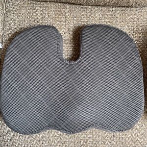 Memory Foam seat cushion NWT
